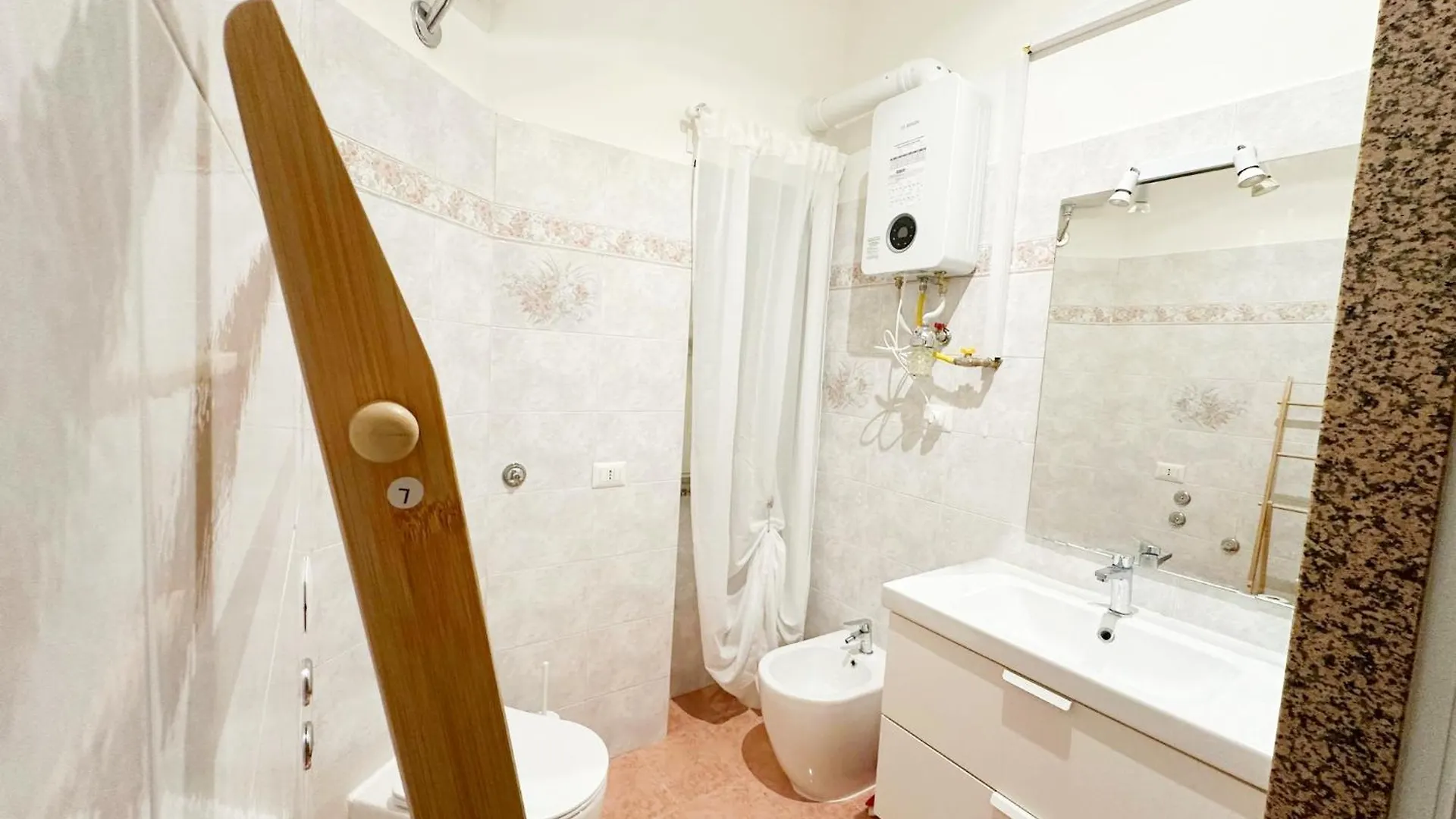 Elegantis Labicana Apartment - Few Steps From The Colosseum