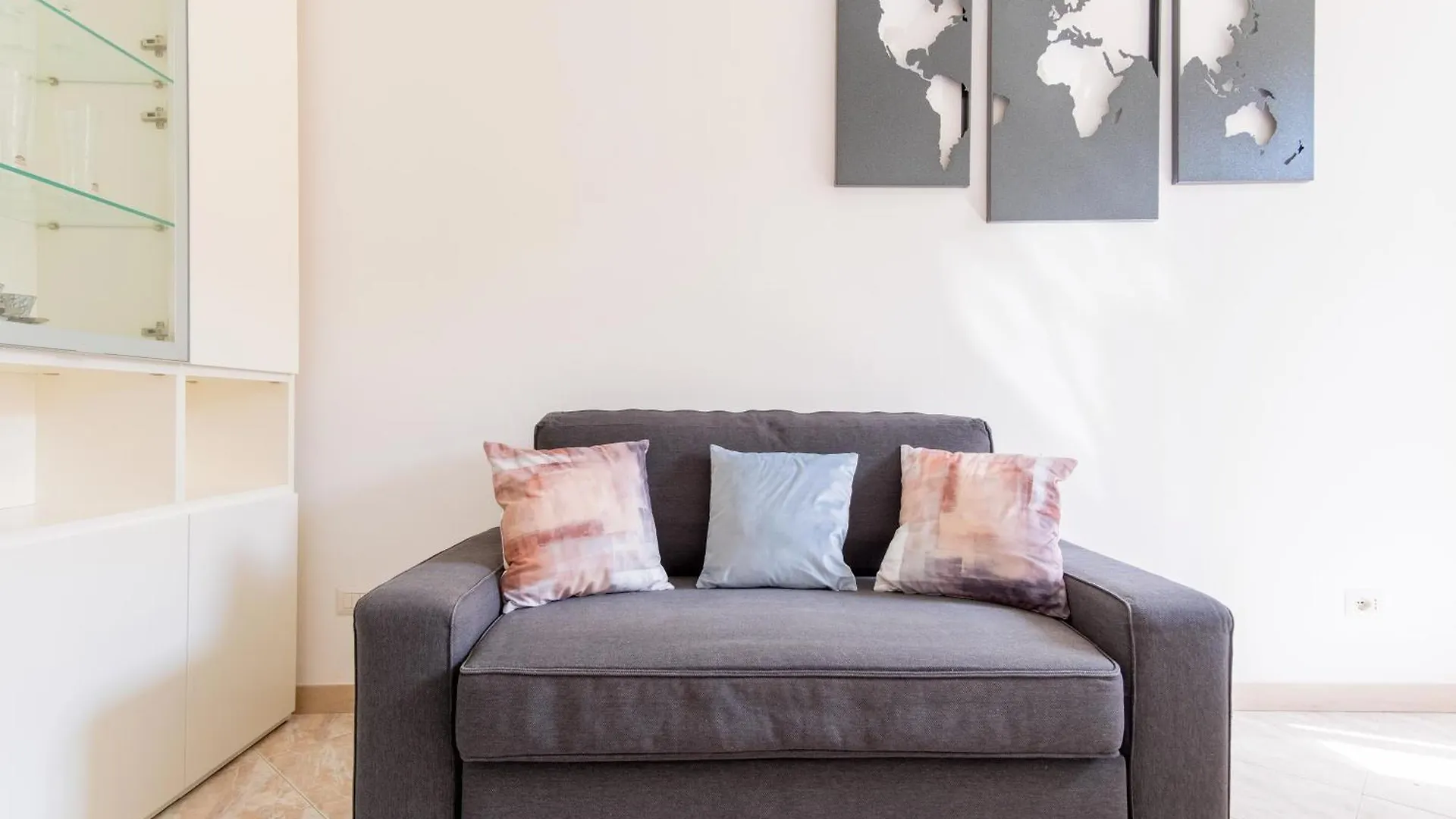 Elegantis Labicana Apartment - Few Steps From The Colosseum Italy