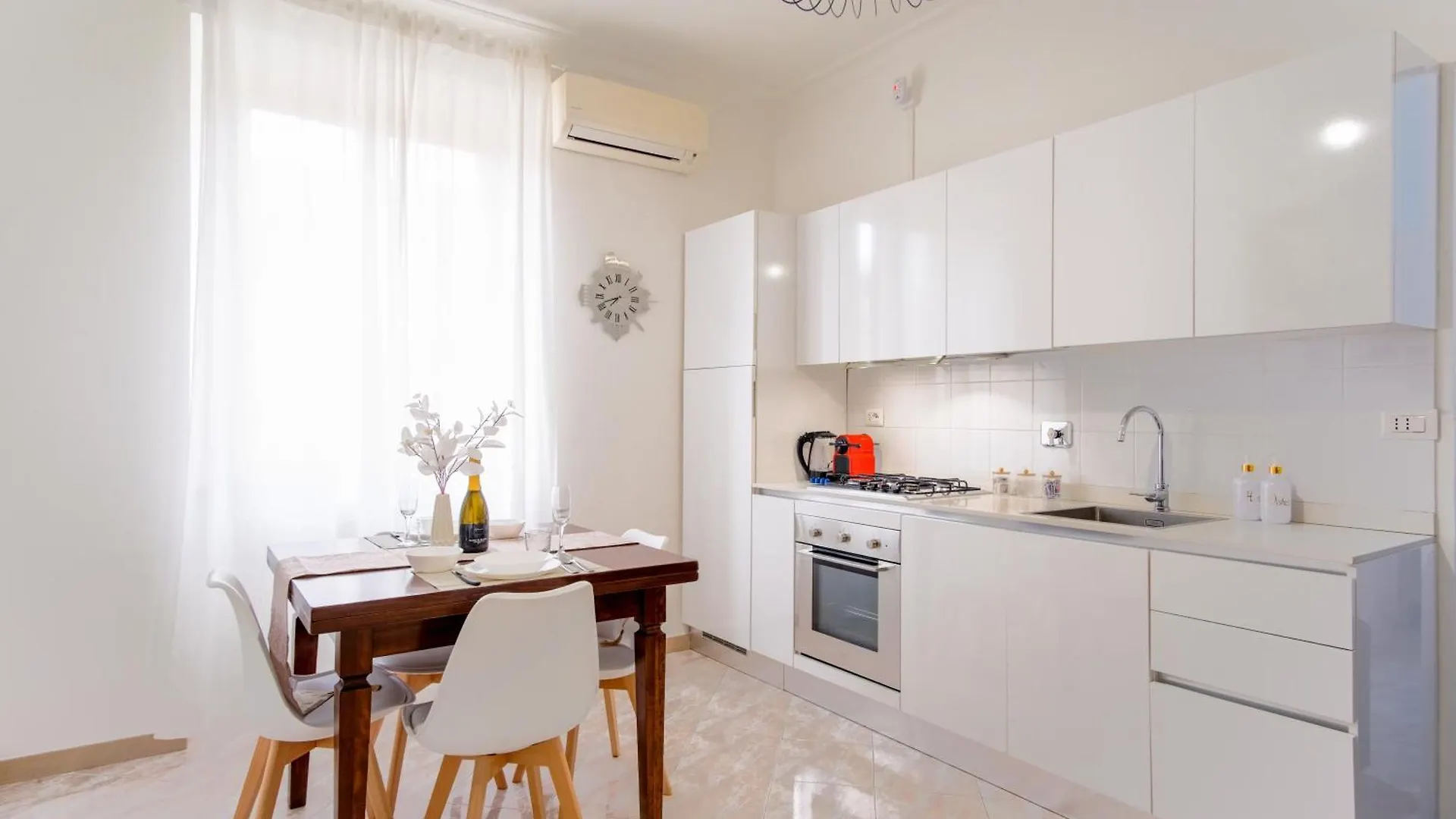 Elegantis Labicana Apartment - Few Steps From The Colosseum 0*, Rome Italy