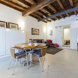 Maison Romana Loft Apartment