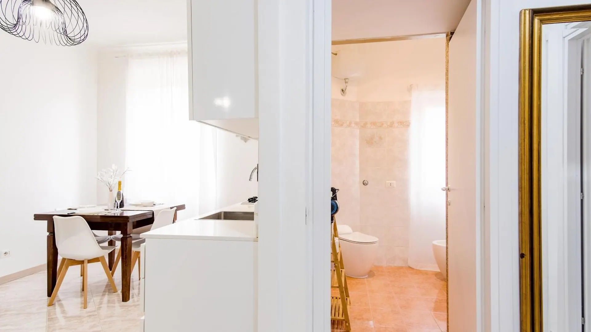 Elegantis Labicana Apartment - Few Steps From The Colosseum Rome