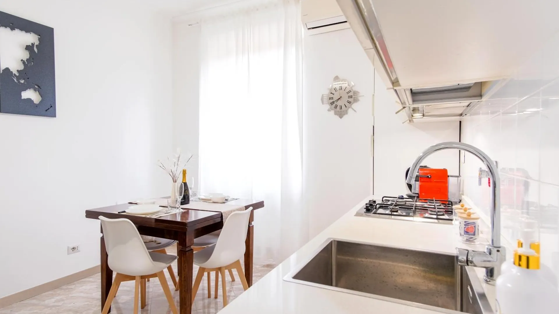 Elegantis Labicana Apartment - Few Steps From The Colosseum Rome